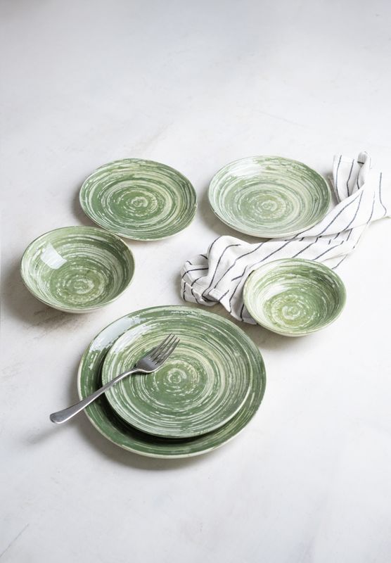 Swirl Green en una mesa real