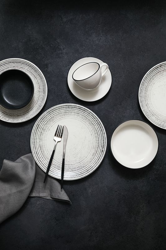 Marmol styled on a real table